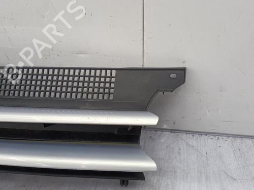 Used Grille Grille 23710794 23710794