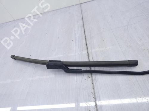 Used Front windshield wiper arm VW GOLF VII (5G1, BQ1, BE1, BE2) 1.2 TSI (105 hp) 23697385