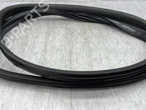 rubber-door-seal-renault-megane-iv-hatchback-b9amn_-2015-23868329 main image