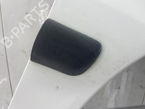Used Right front fenders Right front fenders 38057080 38057080