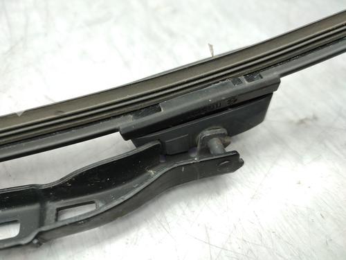 Used Front windshield wiper arm BMW 3 Touring (E91) 320 d xDrive (177 hp) 23719474