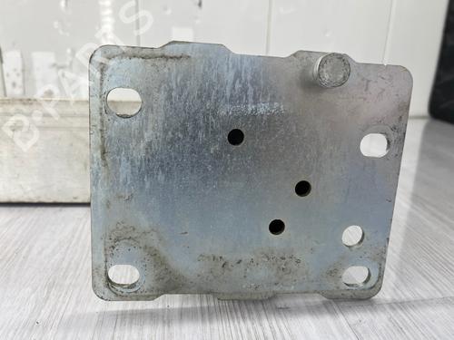 Used Front bumper reinforcement Front bumper reinforcement 37743995 37743995