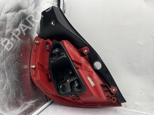right-taillight-renault-clio-iii-br01-cr01-2005-2006-2007-2008-2009-2010-2011-2012-2013-2014-32437044 main image