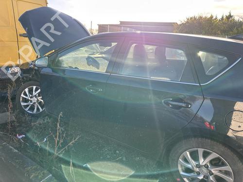 Dashboard TOYOTA AURIS (_E18_) 1.2 (NRE185_, NRE185R) | BP23751721C46 