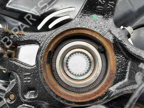 Used Left front steering knuckle Left front steering knuckle FORD FIESTA VII (HJ, HF) 1.1 Ti-VCT (75 hp) 25770786 25770786