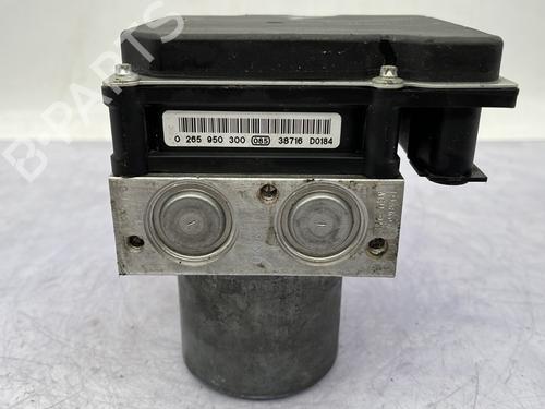 Used ABS pump ABS pump RENAULT SCÉNIC II (JM0/1_) 1.9 dCi (JM0G, JM12, JM1G, JM2C) (120 hp) 23681805 23681805