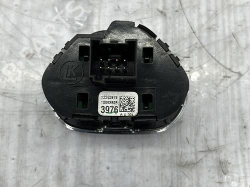 Advarselsbryter OPEL CORSA E (X15) 1.4 Turbo (08, 68) | BP23706067I22 
