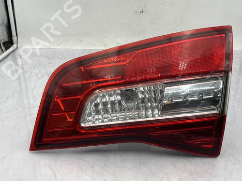 Feu de coffre droit RENAULT KOLEOS I (HY_) 2.0 dCi 4x4 (HY0K) (150 hp) 32980579