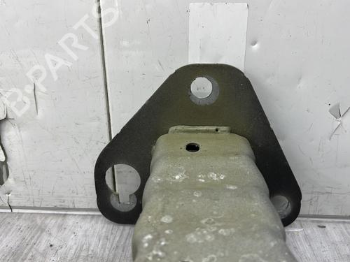 Used Rear bumper reinforcement Rear bumper reinforcement 33313350 33313350