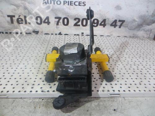 Used ABS pump RENAULT SCÉNIC II (JM0/1_) 1.5 dCi (JM1E, JM16) (106 hp) 23684650