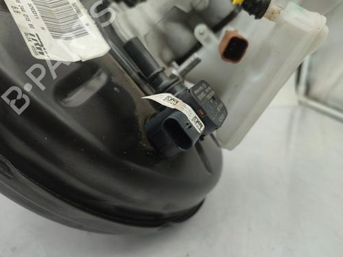 Used Servo brake Servo brake PEUGEOT 208 II (UB_, UP_, UW_, UJ_) 1.2 PureTech 100 (101 hp) 28964593 28964593
