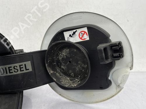 fuel-flap-renault-megane-iii-hatchback-bz01_-b3_-2008-30079750 main image