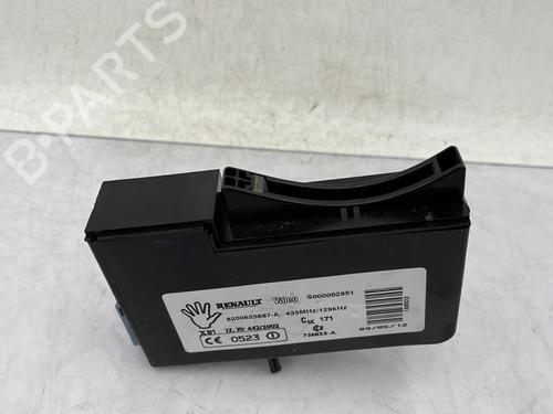 Card reader RENAULT ESPACE IV (JK0/1_) 2.0 dCi (JK01, JK02, JK1J, JK1K, JK1H) | BP27220813E4 
