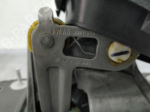 Gear lever VW TOURAN (1T1, 1T2) 1.9 TDI | BP23719102M90