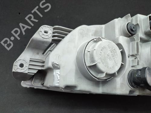 Right headlight KIA CARNIVAL I (UP, FL) 2.9 TDi | BP23720294C29 - Image 2
