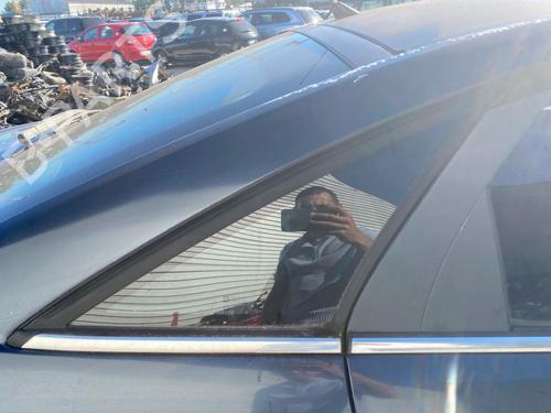 Used Rear right quarter glass Rear right quarter glass 37022734 37022734