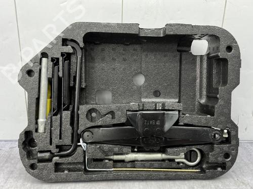 Used Jack Kit CITROËN C4 Picasso I MPV (UD_) 1.6 HDi (109 hp) 23681080