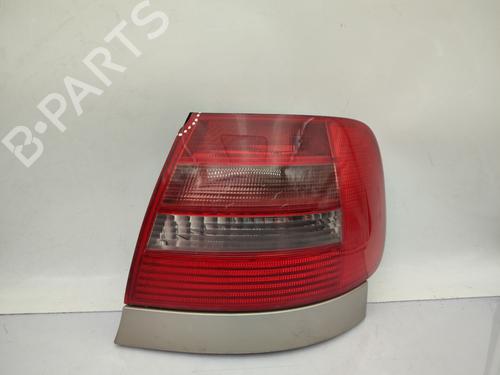 right-taillight-audi-a4-b5-8d2-1994-1995-1996-1997-1998-1999-2000-2001-23740201 main image