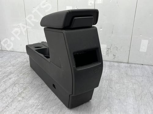 Armrest / Center console DACIA DUSTER (HM_) 1.5 dCi 115 (HMAD) | BP30100712I20