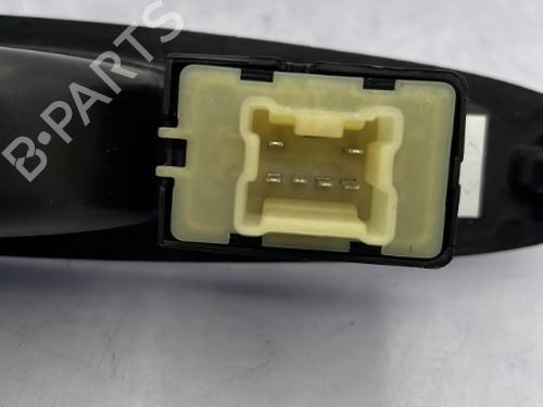 Used Right rear window switch Right rear window switch RENAULT CAPTUR I (J5_, H5_) 1.5 dCi 90 (J5N4, J5M5, J5MW, J5M6, J5AL, J5AJ) (90 hp) 23758841 23758841