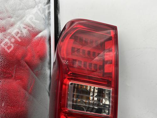 Left taillight ISUZU D-MAX II (TFR, TFS) 2.5 CRDi 4x4 (TFS86J) | BP32748941C34 - Image 2