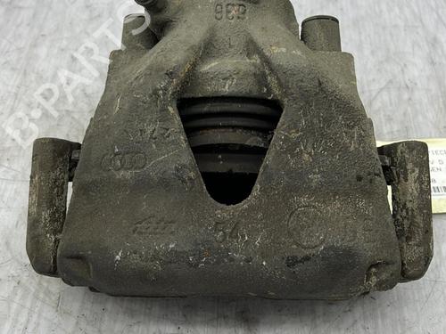 Used Right front brake caliper Right front brake caliper VW GOLF IV (1J1) 1.9 TDI (130 hp) 23673453 23673453