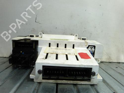 AC Styreenhet / Manøvreringsenhet FORD MONDEO III (B5Y) [2000-2007]  23667762