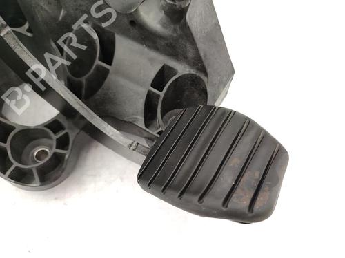 Used Break pedal RENAULT TRAFIC III Van (FG_) 2.0 dCi 145 (FGML) (145 hp) 23731129