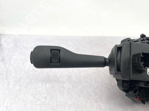 Używane Przełącznik zespolony kolumny kierowniczej Przełącznik zespolony kolumny kierowniczej BMW 5 (E39) 530 d (193 hp) 37164595 37164595