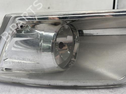 Used Right front fog light Right front fog light CITROËN C5 III (RD_) 1.6 HDi 110 (RD9HZC) (109 hp) 32980599 32980599