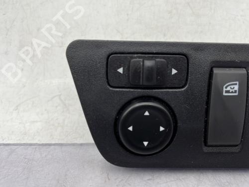 mirror-switch-dacia-spring-2020-23758101 main image