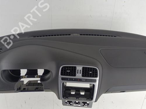 Used Dashboard VW POLO V (6R1, 6C1) 1.6 TDI (90 hp) 23733299