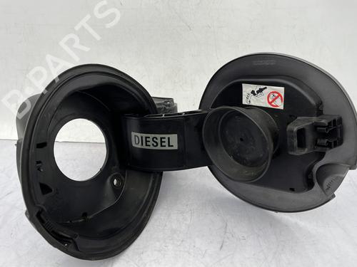 Fuel flap RENAULT MEGANE III Hatchback (BZ0/1_, B3_) 1.5 dCi (BZ09, BZ0D, BZ1W, BZ29, BZ14) | BP23683353C131 