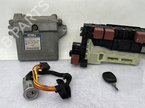 Used Electronic module RENAULT CLIO II (BB_, CB_) 1.9 D (B/CB0E, BB0J) (64 hp) 23696759