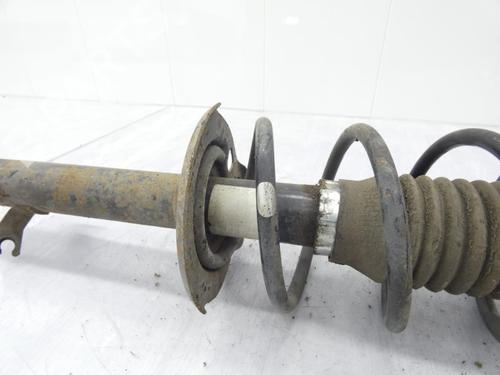 Used Right front shock absorber Right front shock absorber TOYOTA AYGO (_B1_) 1.0 (KGB10_, KGB10R) (68 hp) 23696049 23696049