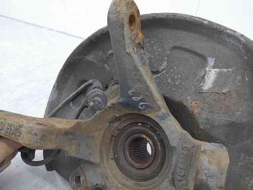 Used Right front steering knuckle Right front steering knuckle VOLVO V40 Estate (645) 1.9 DI (115 hp) 23706982 23706982