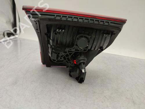 right-tailgate-light-citroen-c5-iii-break-rw_-2008-2009-2010-2011-2012-2013-2014-2015-2016-2017-27174475 main image