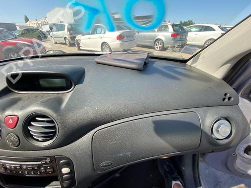 Dashboard CITROËN C2 (JM_) 1.4 HDi | BP38187351C46 - Image 5