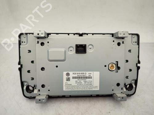 Used Radio VW GOLF VII (5G1, BQ1, BE1, BE2) 1.6 TDI (105 hp) 23677157