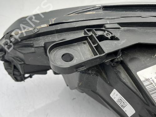 Right headlight RENAULT CLIO V (B7_) 1.5 Blue dCi 85 (B7AG) | BP29839384C29