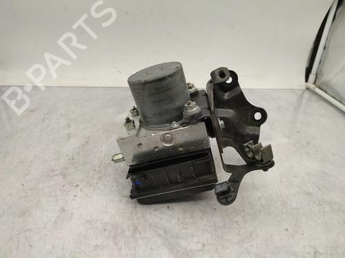 Used ABS pump TOYOTA VERSO (_R2_) 1.6 (ZGR20_, ZGR20R) (132 hp) 27633806