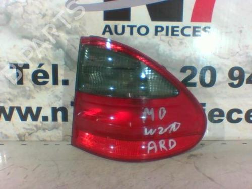 Right taillight MERCEDES-BENZ E-CLASS T-Model (S210) E 290 T Turbo-D (210.217) | BP23664976C35 