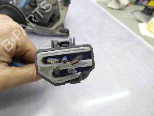 Used Front wiper motor Front wiper motor HONDA ACCORD IV (CB) 2.2 i 16V (CB7) (150 hp) 23689701 23689701