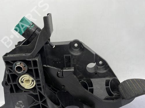 Break pedal RENAULT TRAFIC III Van (FG_) 1.6 dCi 95 (FGMJ, FGMR) | BP23681104I19 