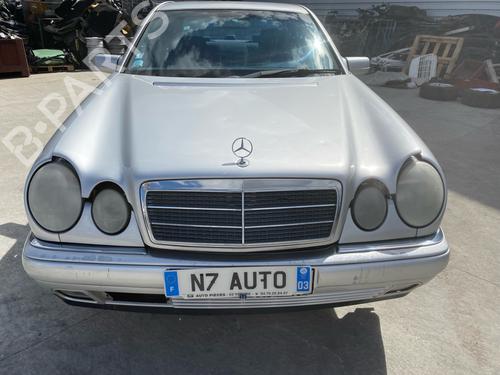 Dashboard MERCEDES-BENZ E-CLASS (W210) E 240 (210.061) | BP36440136C46 - Image 40