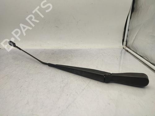 Used Front windshield wiper arm MERCEDES-BENZ A-CLASS (W177) A 200 (177.087) (163 hp) 29614401
