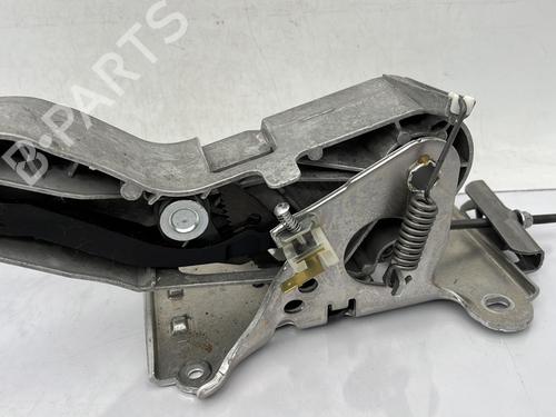 Used Hand brake Hand brake RENAULT MEGANE IV Hatchback (B9A/M/N_) 1.5 dCi 110 (B9A3) (110 hp) 24977949 24977949