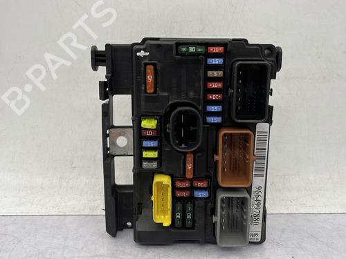Used Fuse box CITROËN C3 I (FC_, FN_) 1.4 HDi (68 hp) 26905143