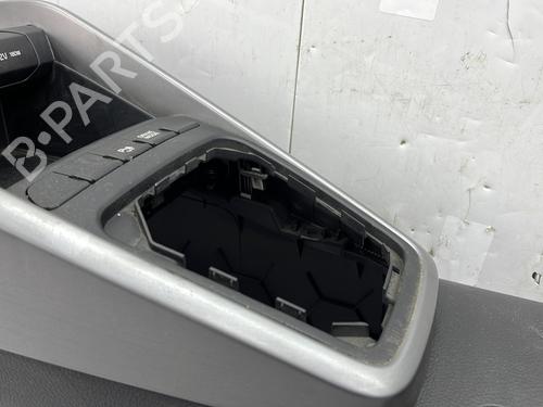 Middle console KIA RIO IV (YB, SC, FB) 1.0 T-GDI 100 Eco-Dynamics+ | BP30910289I22  - Image 9