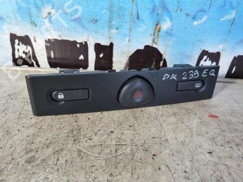 Used Warning switch RENAULT CLIO II (BB_, CB_) 1.5 dCi (B/CB07) (65 hp) 23667757